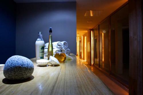 Hotel 12 Months Luxury Resort