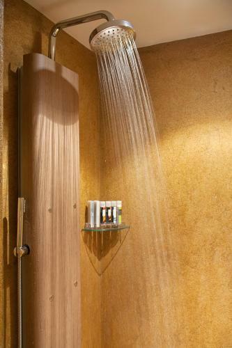 Hotel 12 Months Luxury Resort