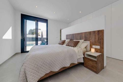 Magn�fica Villa Con Piscina Climatizada