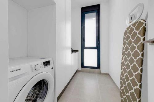 Magn�fica Villa Con Piscina Climatizada