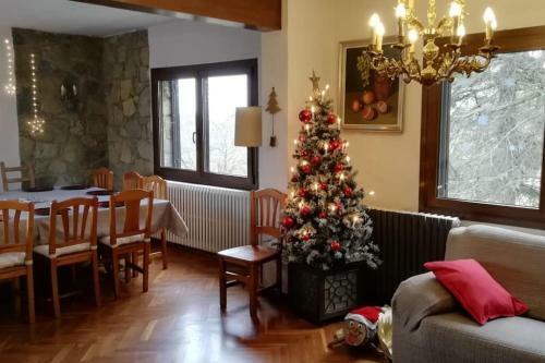 Fant�stico Chalet Para Familias Y Grupos