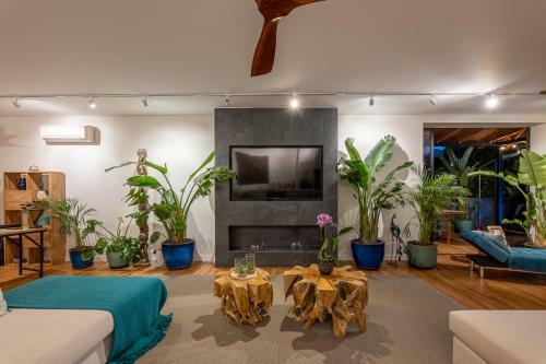 Villa Barcelona�s Tropical Oasis