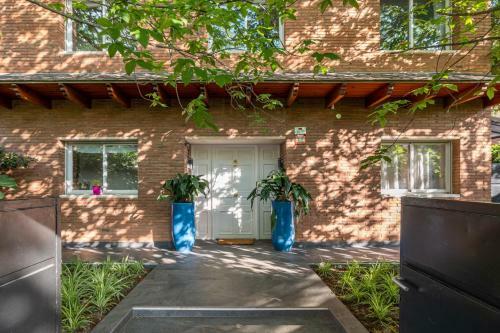 Villa Barcelona�s Tropical Oasis