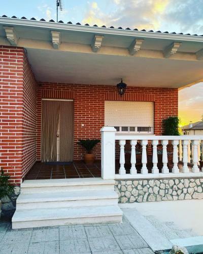 Casa A La Orilla Del Valcorba