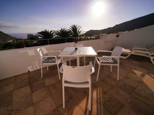 Apartamento Ventoso , Modern Rustic Stay