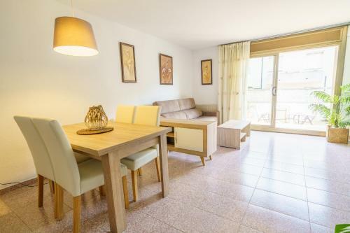 Homeholidaysrentals Anglada - Costa Barcelona