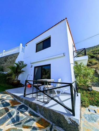 Sea View House Pride & Joy - Adults Only