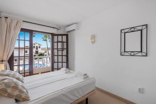 Apartamento La Campana Townhouse With Pool Ref 222