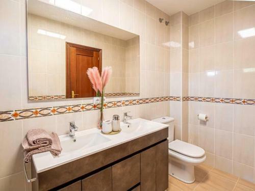 Hostal Room In Guest Room - Room With Private Bathroom