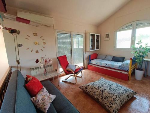 Casa Con Jard�n Y Piscina Privada.