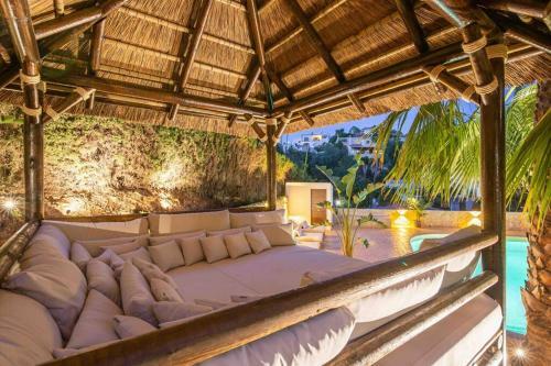 Brand New Villa With Pool For 8 People