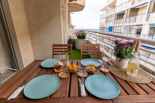 Apartamento Nuevo A Estrenar. Vistas Al Mar, Terraza, Ascensor