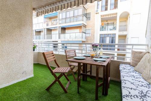 Apartamento Nuevo A Estrenar. Vistas Al Mar, Terraza, Ascensor