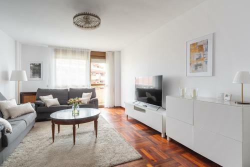 Apartamento En Alto Miranda Con Parking