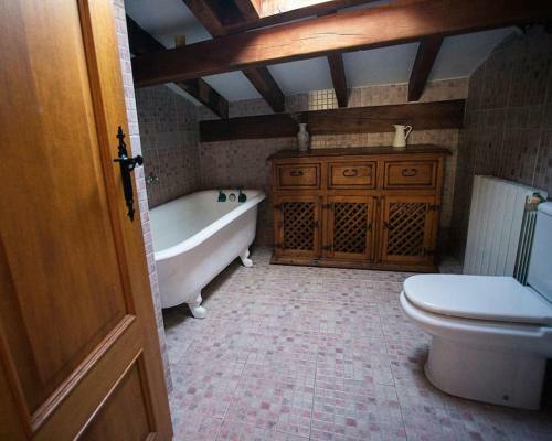 Casa Independiente Con Chimena, Jard�n Y Barbacoa