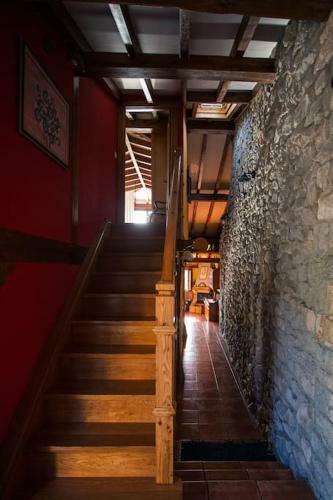 Casa Independiente Con Chimena, Jard�n Y Barbacoa