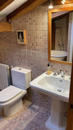 Casa Independiente Con Chimena, Jard�n Y Barbacoa