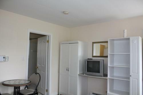 Capeway Motel