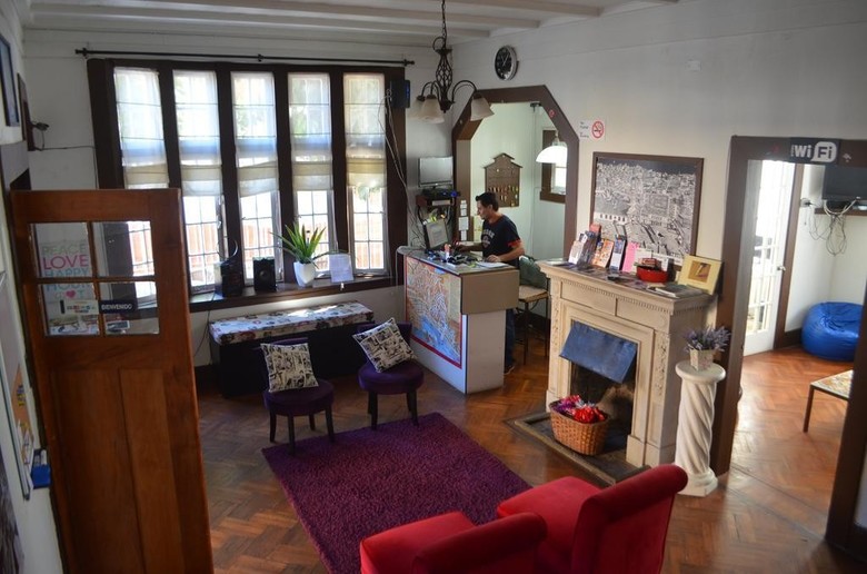 Hostal Casa Mondo Hostel