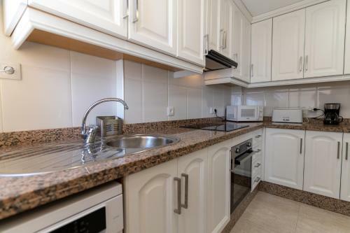 Apartamento Rentafive Primera L�nea Terraza Reformado