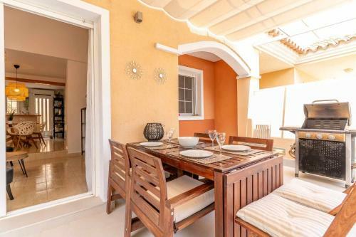 Vistas Al Mar Nuevo AA Parking P�del