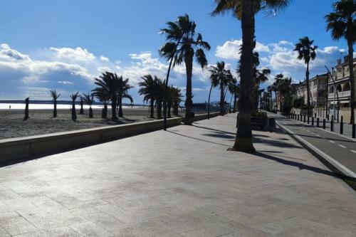 Adosado Con Piscina Al Lado De La Playa
