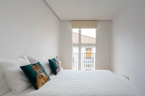 Apartamento Piso Moderno En El Centro Detr�s Del Edificio Banco Santander