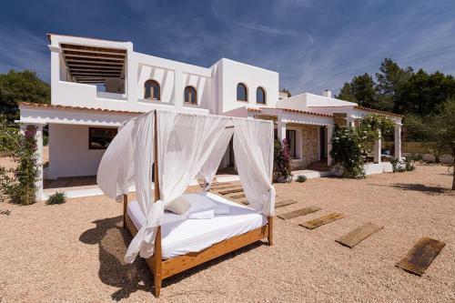 Villa Your Perfect Hideaway Only 5 Minutes From Ibiza