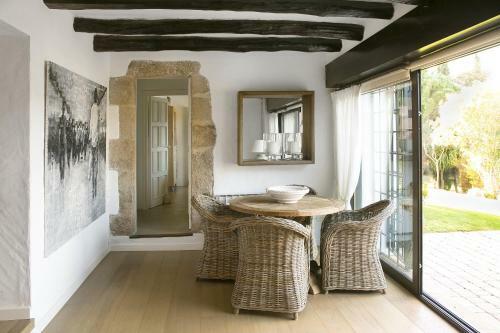 Villa Masia Roca Rodona