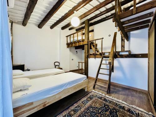 Agudes Costabravasi