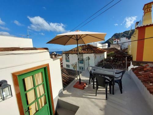 Casita Drago - Cozy Traditional House With Nice Terrace