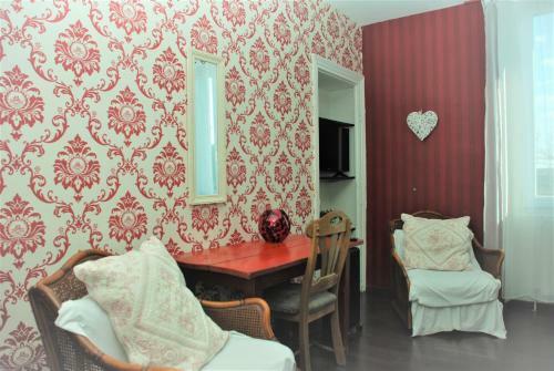 Hotel La Gare Aux Anes