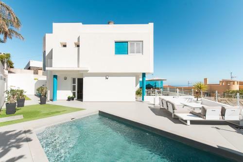 Chalet Con Piscina En Tabaiba By Alterhome