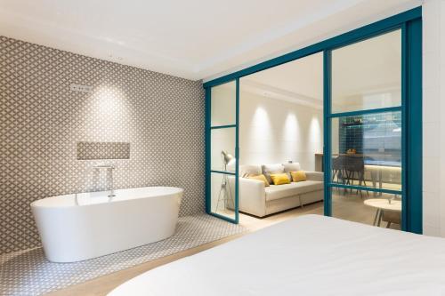 Home2book Elegant Apartment Santa Cruz Center