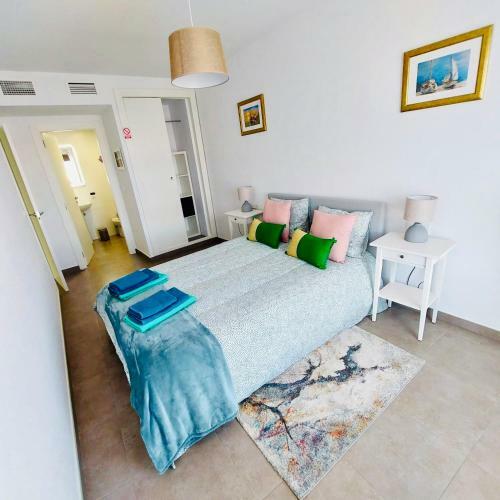 Apartamento Los Pinos De Salvador Dal�