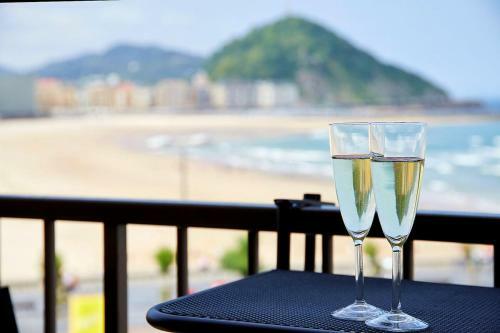Apartamento Sea Views From 4 Balconies Walk Score 90