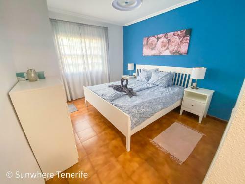 Spacious Apartment With Private Garden In Tenerife South