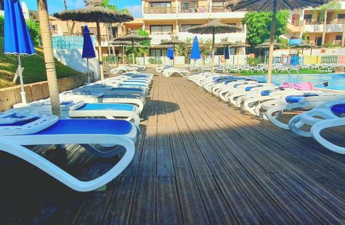 Spacious Apartment With Private Garden In Tenerife South