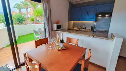 Spacious Apartment With Private Garden In Tenerife South
