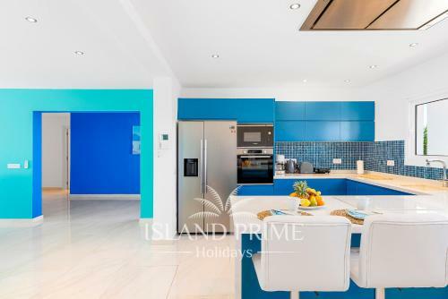 Private Villa In Golf Del Sur