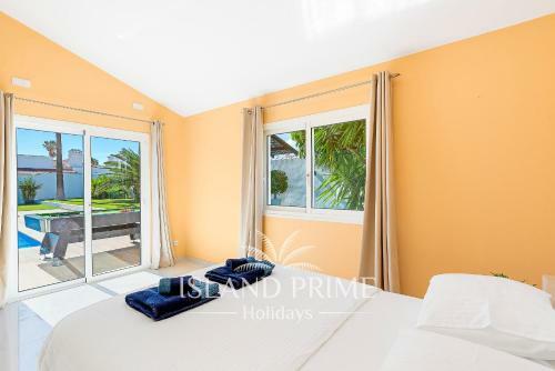 Private Villa In Golf Del Sur