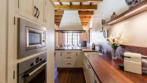 Casa Con Piscina Climatizada, Jacuzzi, Billar, Aire Acondicionado
