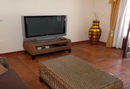 3-bedroom Villa In Golf Del Sur