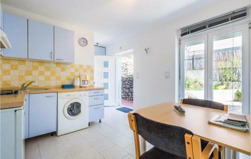 Apartment Antona Raspora II