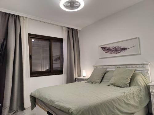 Stunning 1-bed Apartment In Parque Albatros