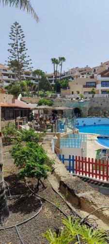 Stunning 1-bed Apartment In Parque Albatros