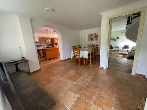 Bungalow Familiar Con Piscina