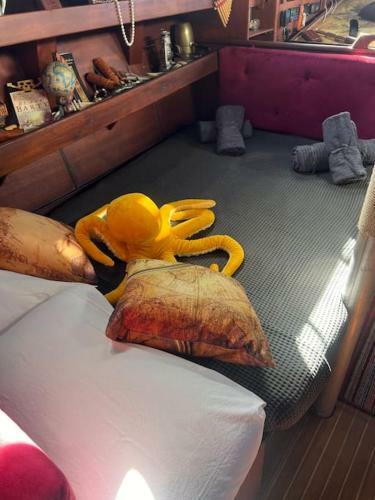The Captains Locker - 30ft Yacht