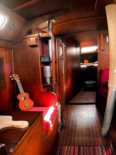 The Captains Locker - 30ft Yacht
