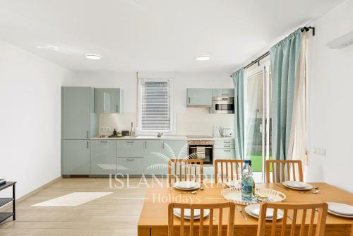 3x Bedroom Holiday House 100m From Ocean